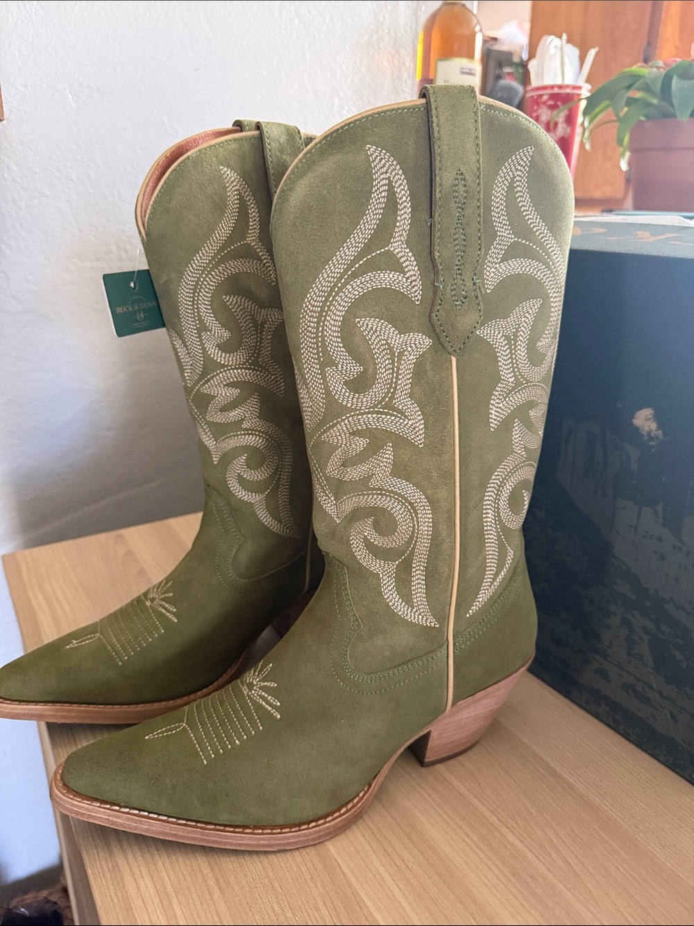 Buck and Brana Brand new in box Tessa Olive Western Boots, size 8. 🌿🤎
